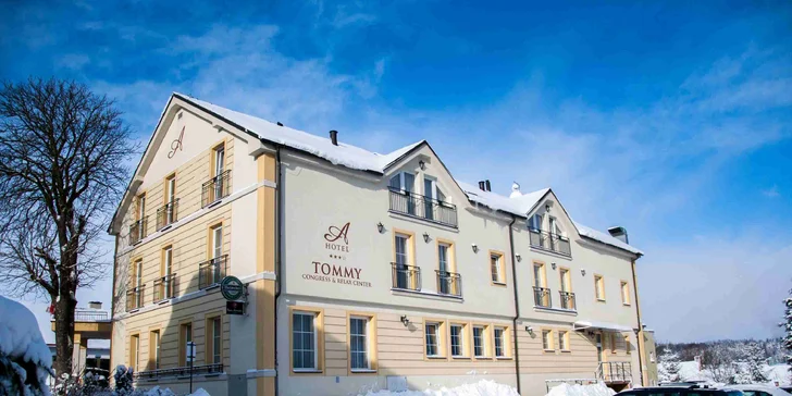 Z hotelu můžete vyrazit i na výlety, kousek to budete mít třeba do Babiččina údolí.