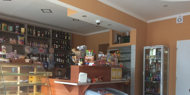 ..a třeba tu i chvíli posedíte s kávou.