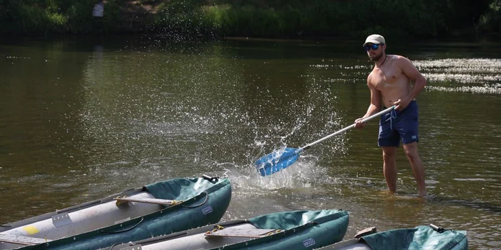 Raft Colorado, který se vyrábí v česku, je univerzální člun pro prázdninové splouvání řeky nebo pro sportovní sjezdy řek do stupně obtížnosti WW IV.