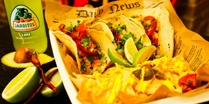 Další možností jsou Tacos Rico se salsou Pico de gallo.