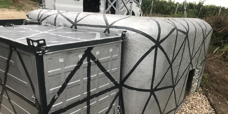 Nocování v betonovém bunkru ze 2. světové války rozhodně patří k zážitkům, na které se nezapomíná.