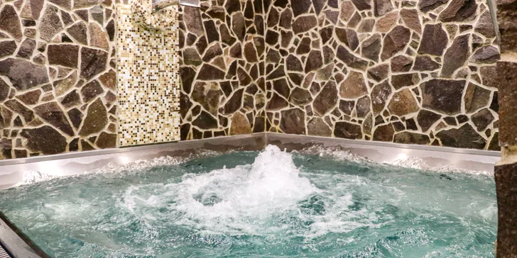 V rámci jedného z variantov si môžete užiť naplno pobyt vo wellness centre s tromi druhmi sáun