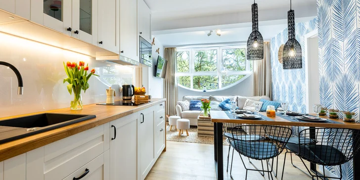 Moderní apartmán u Baltu až pro 6 osob: střešní bazén, moře 150 m