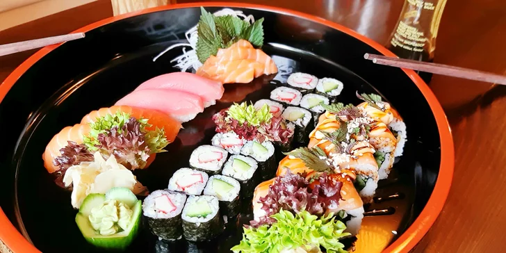 Ochutnejte asijské dobroty: střední či velký sushi set i japonská miso polévka