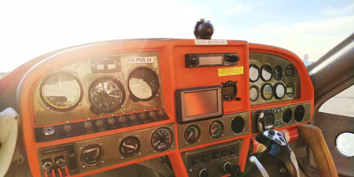 20, 30 nebo až 60 minut letu je možné podniknout už od 16 let i bez pilotního průkazu.