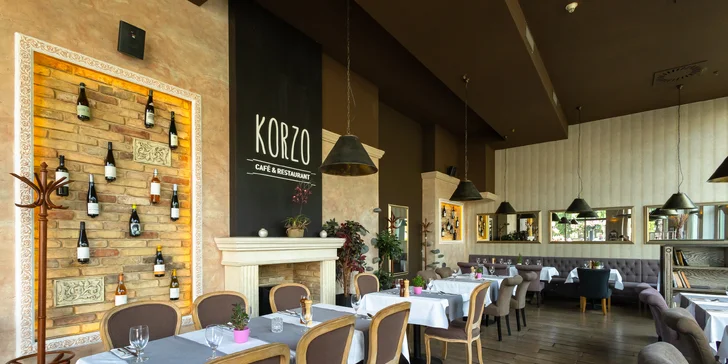 Prijmite pozvánku do šarmantnej Korzo Restaurant, ktorá sa nachádza v priestoroch hotela Carlton na Hviezdoslavovom námestí.