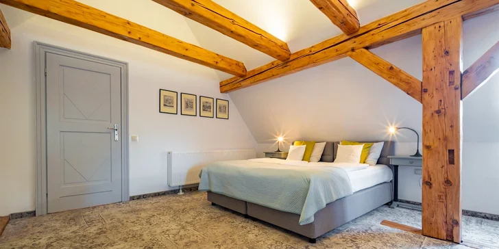 Ubytujete se ve dvoulůžkových pokojích či v Junior Suite.