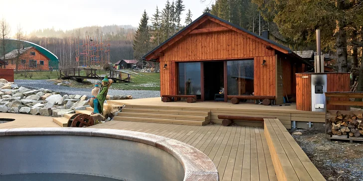 Privátní wellness se saunami, koupacím sudem i relaxací v šungitové místností a občerstvením