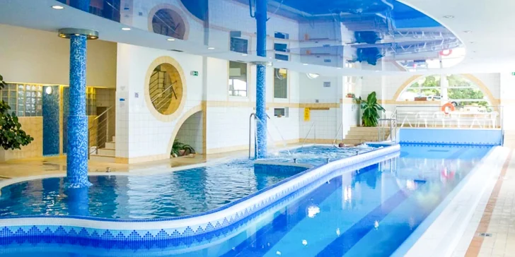 Hotel 300 metrů od Balatonu: neomezený wellness a polopenze