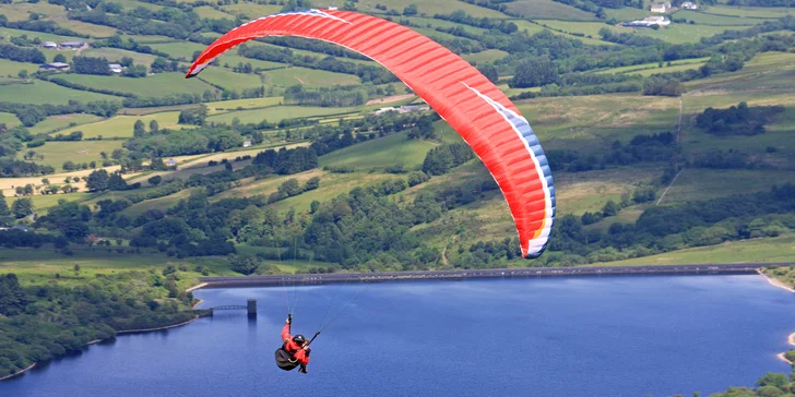 Vyhlídkový tandemový let: ukázka paraglidingu, fotky z akce a super zážitek