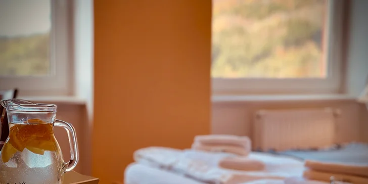 Nacházejí se ve 3. a 4. patře, v hotelu je výtah. 