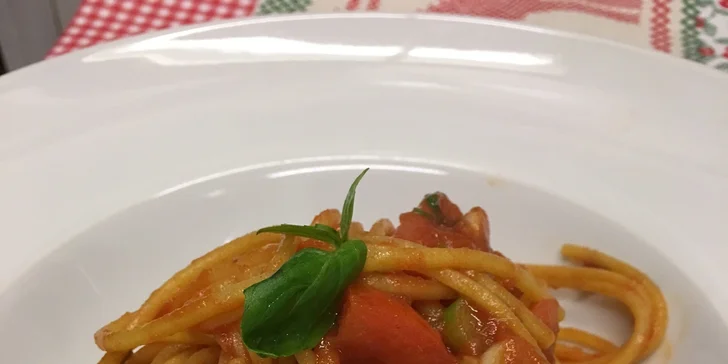 Dostanete buď špagety Carbonara, nebo špagety Pomodoro.