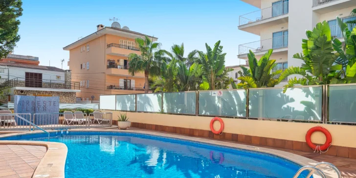 Užívejte si každý den relax u bazénu nebo skočte do wellness. 
