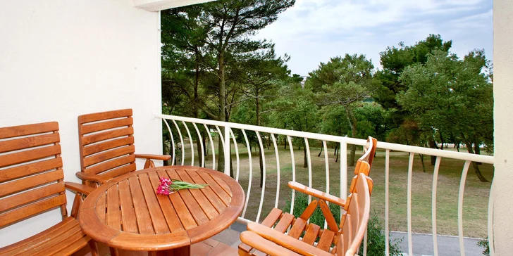 Každý apartmán má svůj balkon nebo terasu.