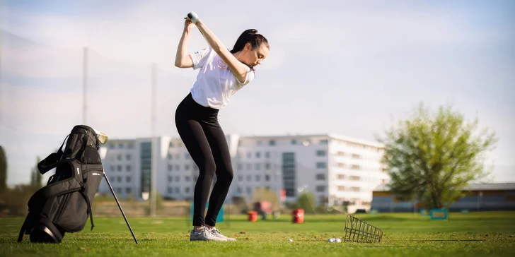 Celodenní vstupné do golfového areálu Kšírovka, vč. výuky s trenérem: pro 1 či 2 osoby