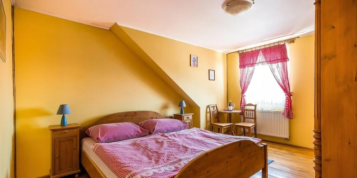 Bývať budete v komfortnej izbe v hoteli Rustikal.
