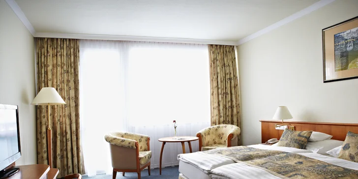 K dispozici je také Deluxe o rozloze 20 m² a největší Superior velký 25 m² – v těchto pokojích je i set na přípravu kávy a čaje.