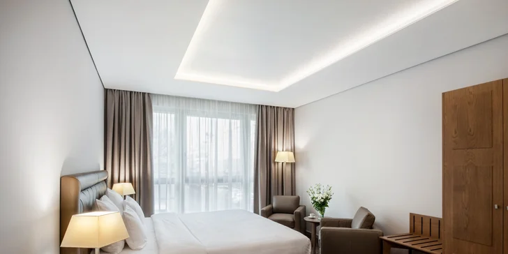 Ubytujete se v moderním a luxusně zařízeném pokoji Superior double (23 m²) nebo Executive double (25 m²). 