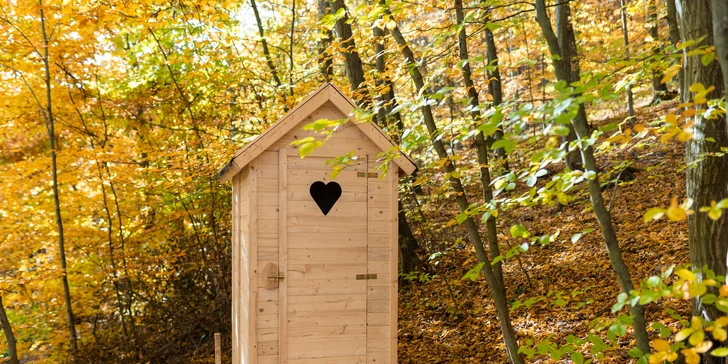 K dispozícii je suché vonkajšie WC.