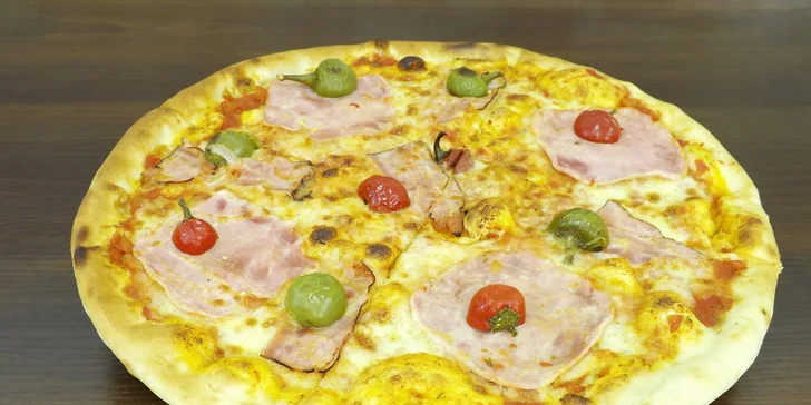 Vybrat si můžete kteroukoliv pizzu z nabídky.