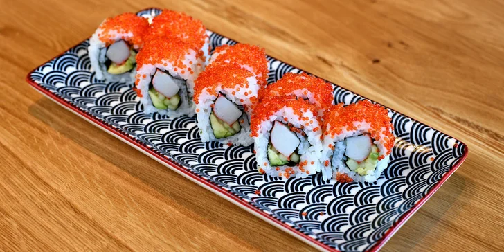 Grilované speciality, sushi, ovoce, dorty, salát, mořské plody, polévky a mnoho dalšího jen toužebně čeká, jestli si vyberete právě je. 