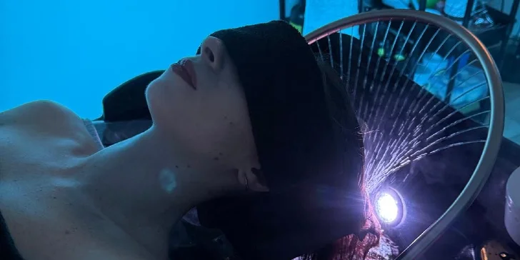 Specializují se tu na jedinečné ASMR masáže a luxusní head spa rituály.