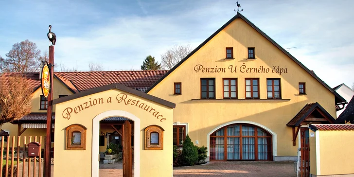 Penzion 10 km od Jindřichova Hradce: pobyt bez stravy, se snídaní i polopenzí a vířivkou
