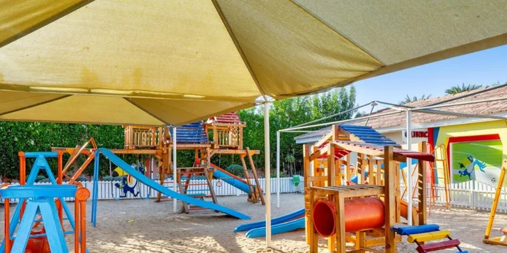 Děti se zabaví v miniklubu.