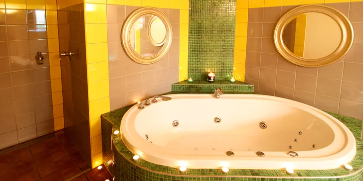 Čeká tu na vás hydromasážní vana, infra sauna a aromaterapie. 