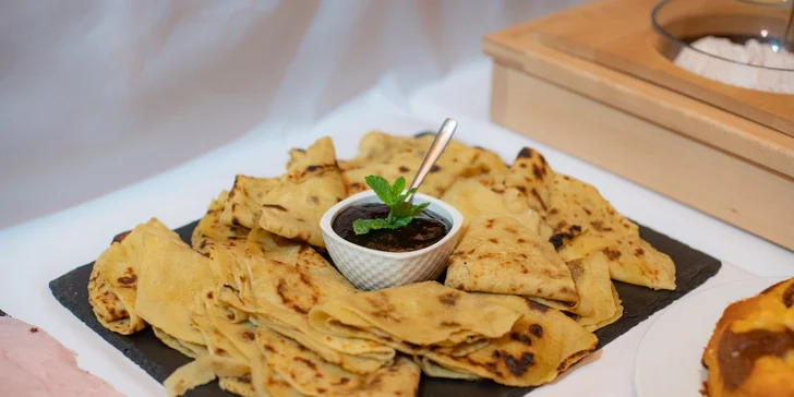 Kromě sladkého se můžete v rámci některých variant těšit i na degustaci 6 vzorků vín. 