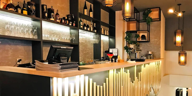 Ke všem setům se těšte i na wakame salát a veškeré pochutiny k sushi: nakládaný zázvor, wasabi a sójovou omáčku. 