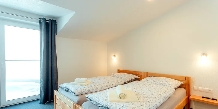 Motel je díky klidné přírodní lokalitě s výhledem na Kriváň vhodným místem i k pobytu pro turisty a rodiny s dětmi.