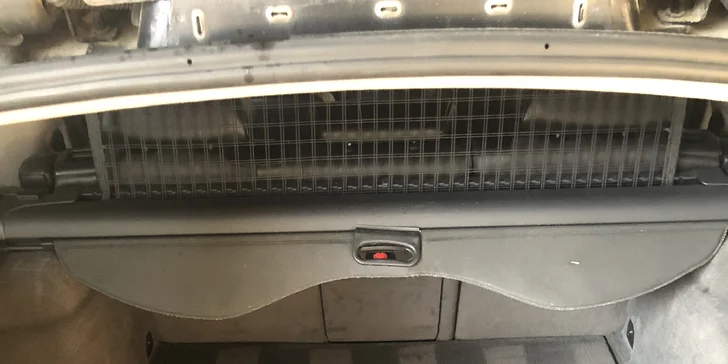 Auto můžete nechat v servisu do druhého dne, aby interiér lépe vyschnul.