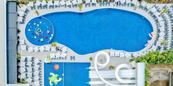 Hotel disponuje celkem 5 bazény.