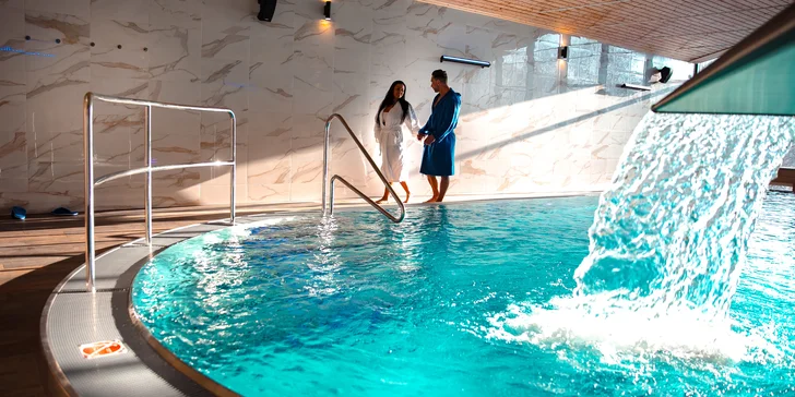 Aktivní dovolená v Krkonoších: polopenze, wellness, bazén i lanovky zdarma