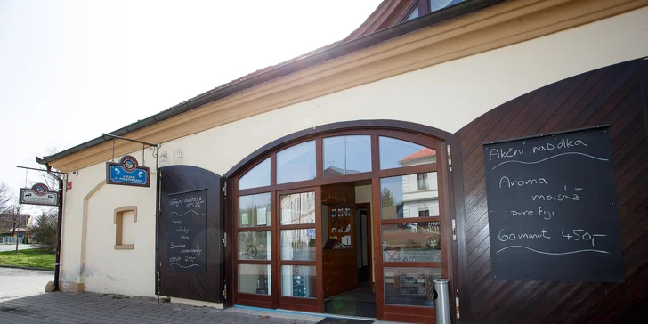 Lázně U Hastrmana jsou součástí Panského dvora v Dolních Počernicích. 