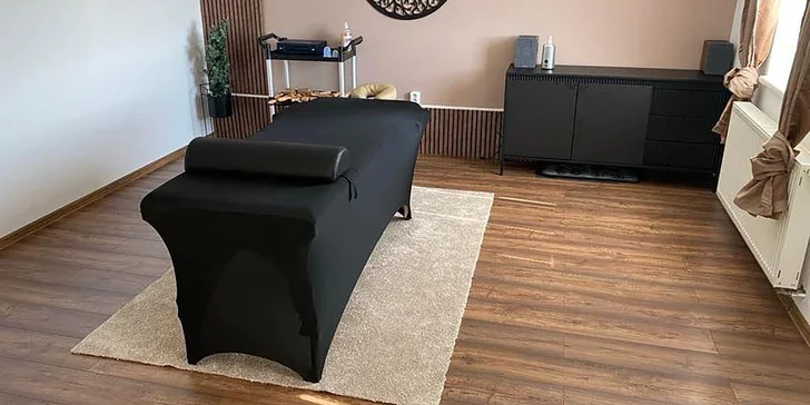 Na místě se vám budou 60 nebo 90 minut věnovat zkušení maséři.