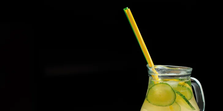 Uhorka, trstinový cukor, ľad, Limo Bar sirup