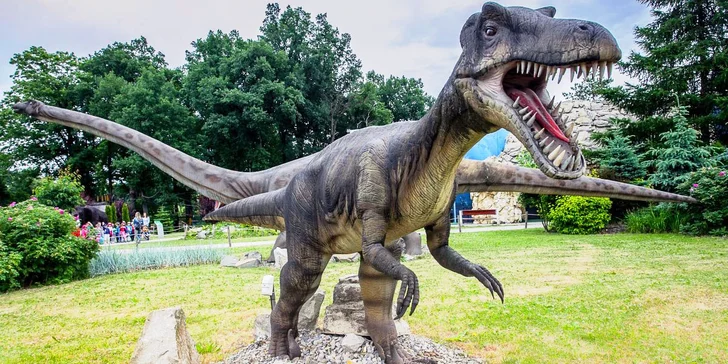 Kam se hrabou žraločí zuby na děsivé téčko alias tyranosaura.