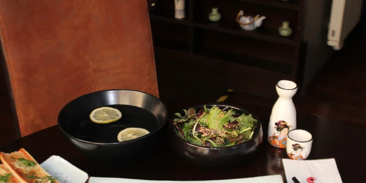 Pochutnávat si budete na tygřích krevetách z grilu Teppanyaki.