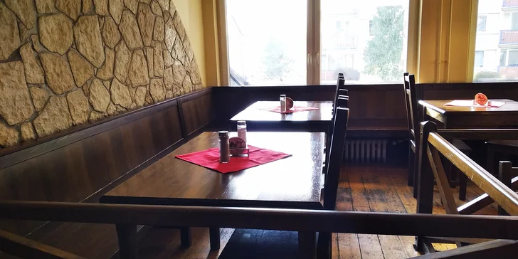 Restaurace Stodola nabízí útulné prostředí.