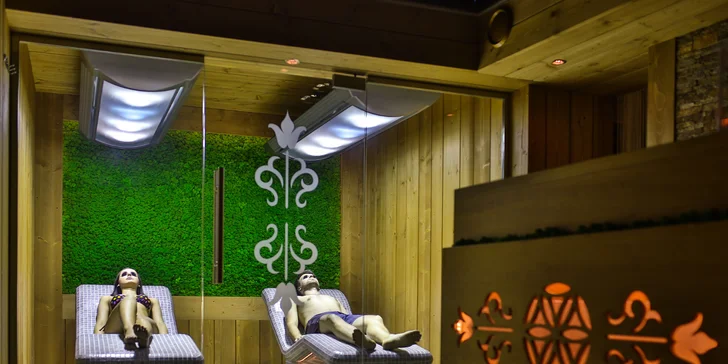 Dopřejte si relaxaci na slunečné louce.
