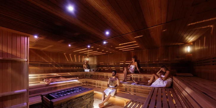 Fínska sauna vo Forum Romanum má kapacitu až 100 osôb.