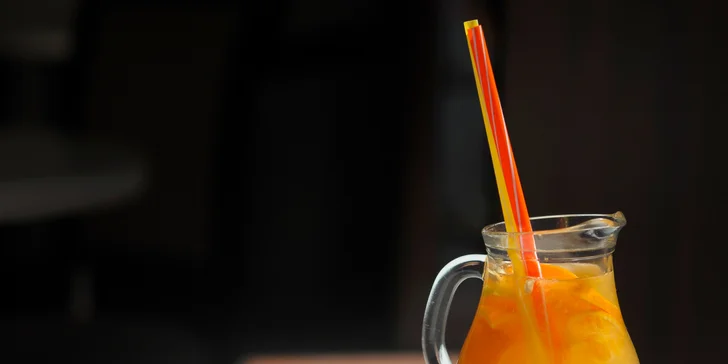 Pomaranč, grep, trstinový cukor, ľad, Limo Bar sirup