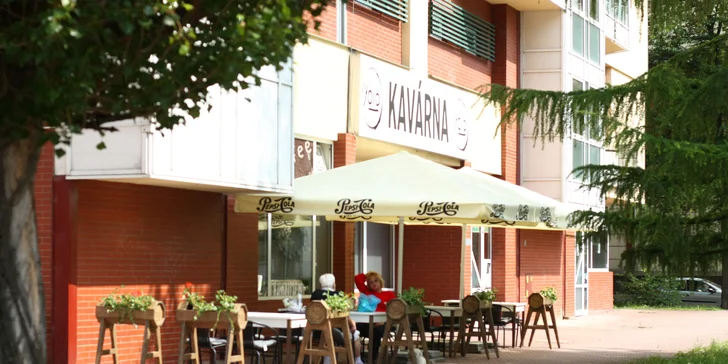 Kavárnu najdete v centru Ostravy, kousek od Janáčkovy konzervatoře nebo zastávky Důl Jindřich.