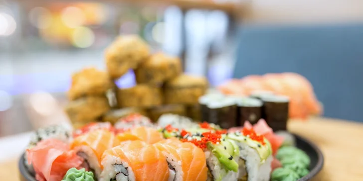 Pochutiť si viete i na jednom z troch sushi setov.