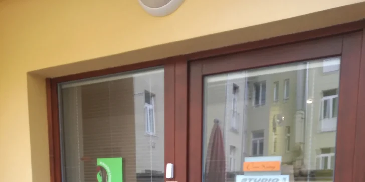Kosmetické studio se nachází v centru města Hradec Králové. 