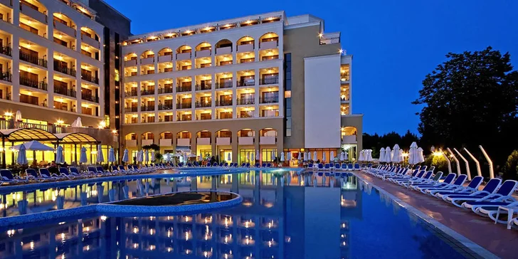 Do Nesebaru nejen s dětmi: 4* hotel s aquaparkem, all inclusive i možností wellness