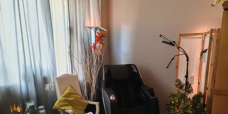 Nechybí ani chytré masážní křeslo Numana.