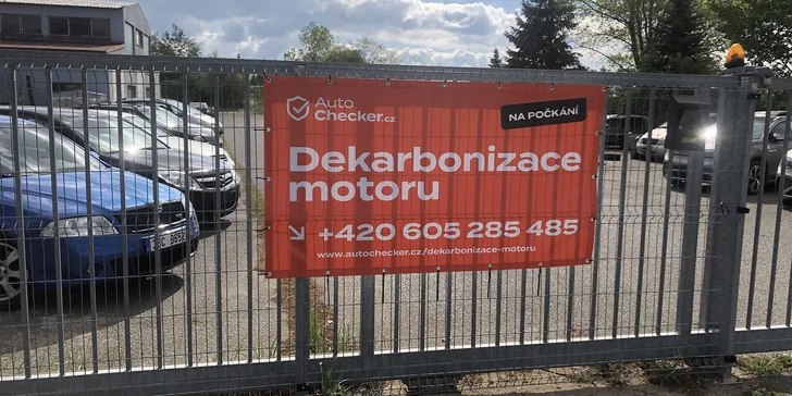 Zvolit můžete dezinfekci výdechu s čištění ozonem nebo plnění chladivem.